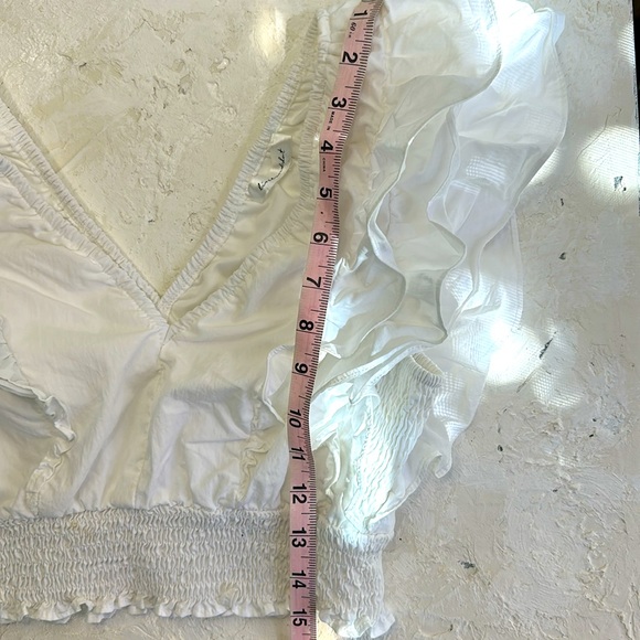 🕊️Ruffle Crop Top🕊️ - Picture 6 of 6